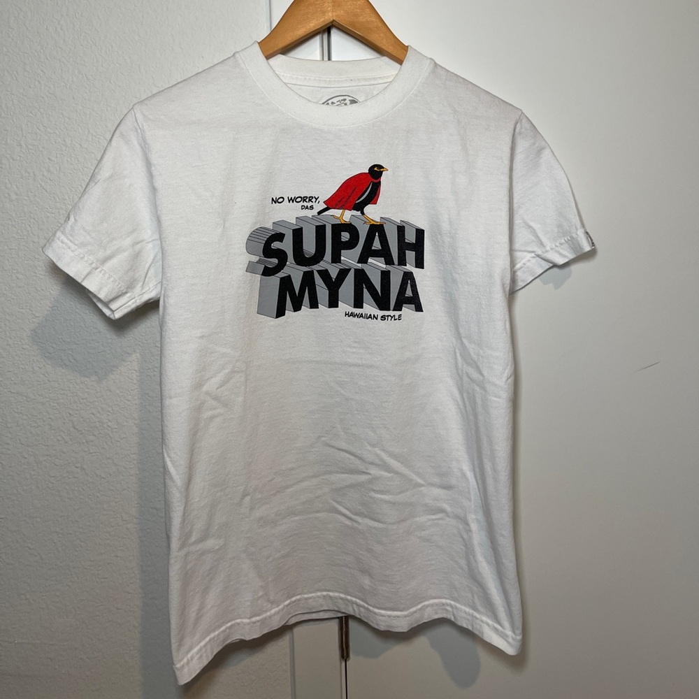 Hawaiian Style | “Supah Myna” white logo graphic tee